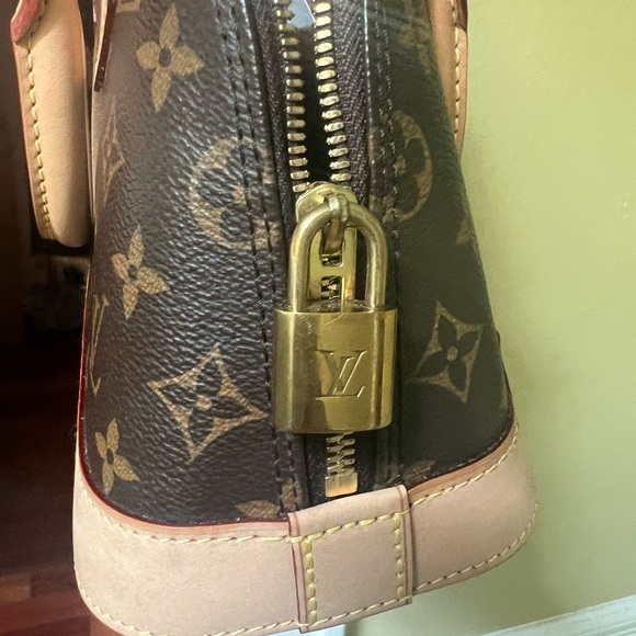 LOUIS VUITTON authentic ALMA BB SOLD - Picture 11 of 15